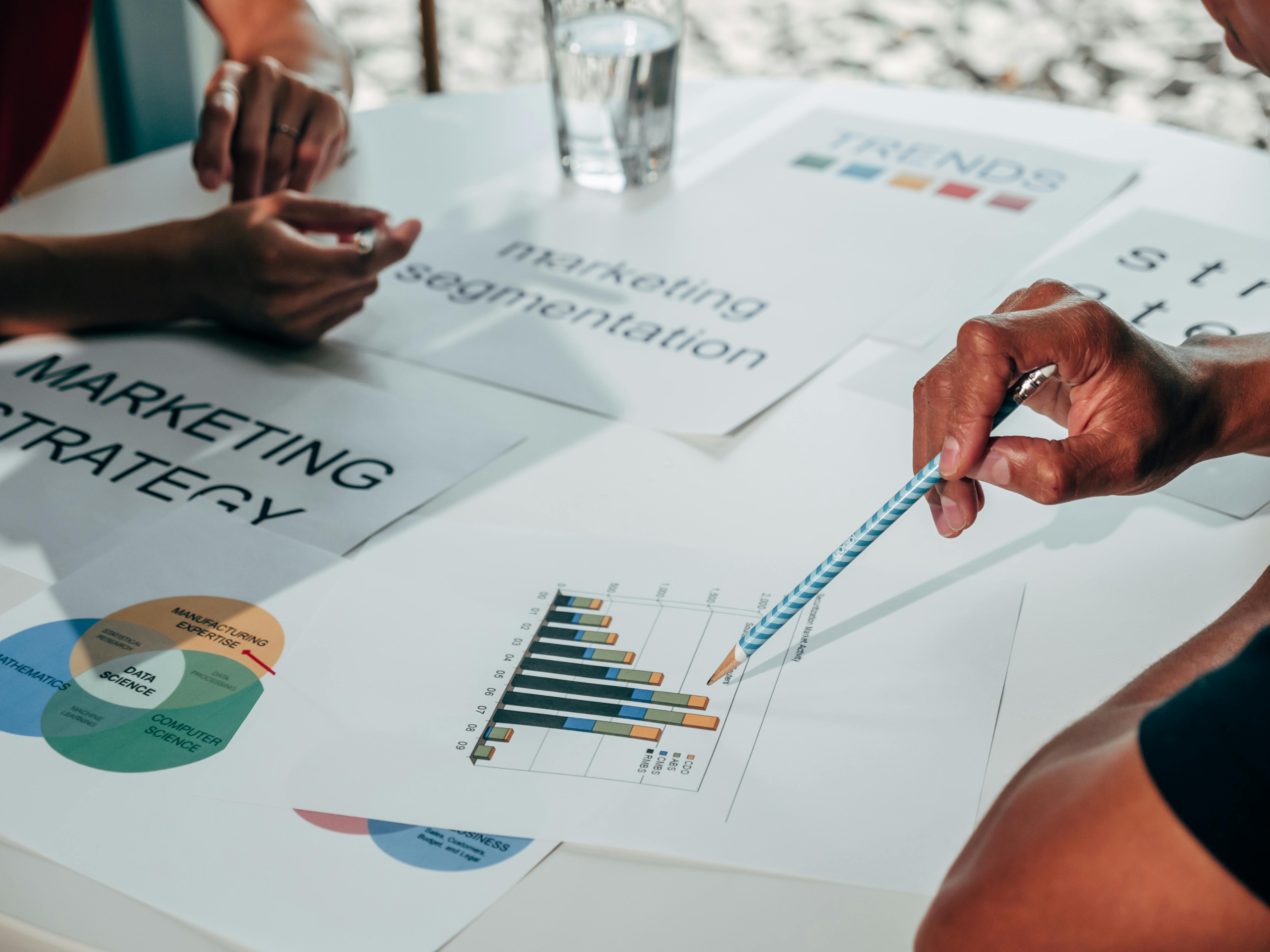Forum Marketing Playbook for B2B SaaS in 2025